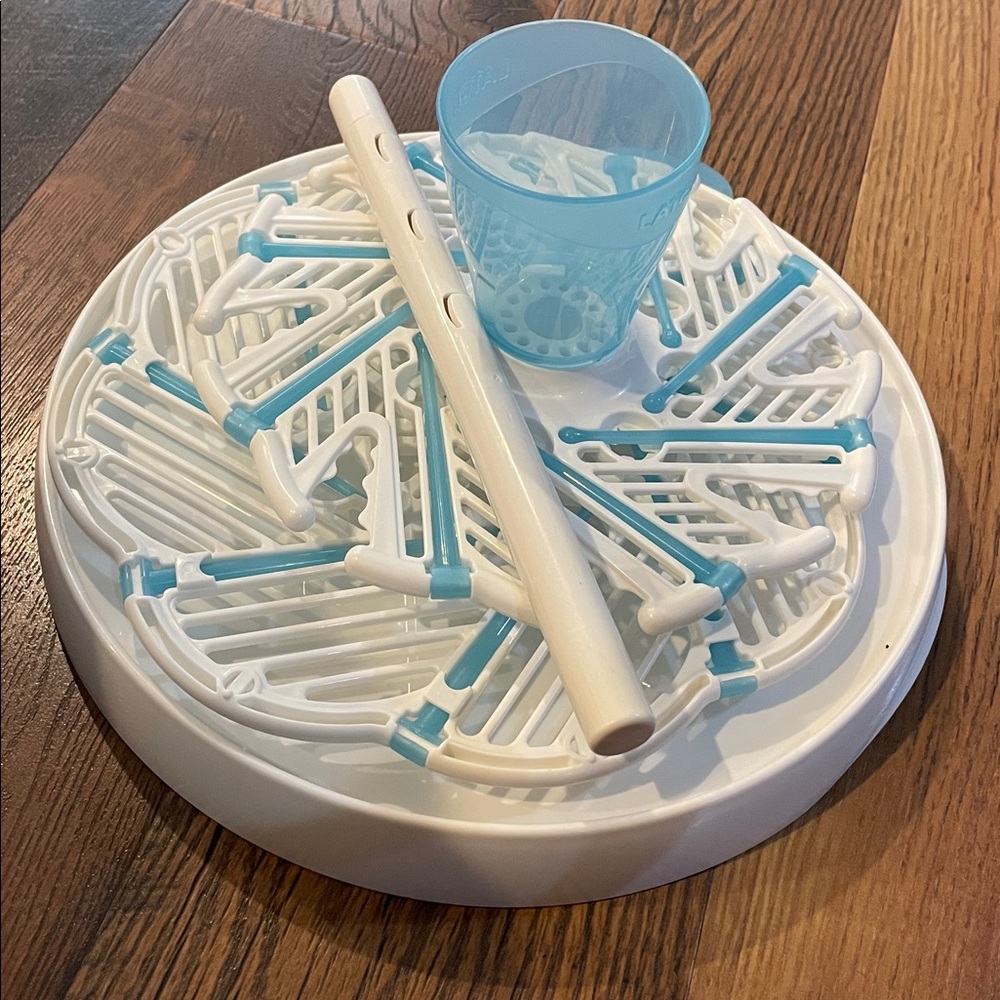 Munchkin LATCH Blue and White Drying Rack - Picture 2 of 2